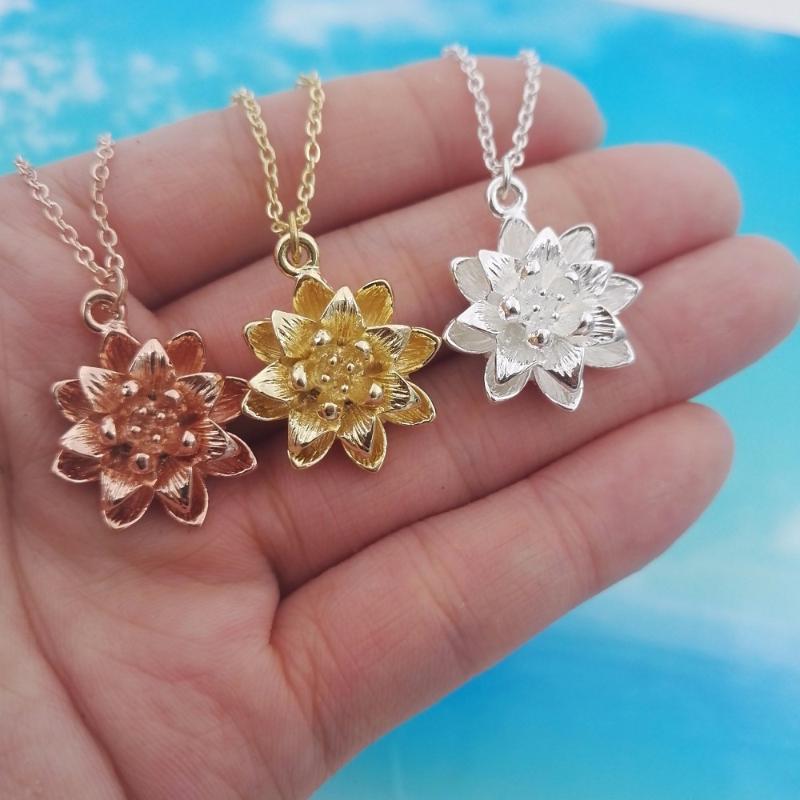 Pendant Necklaces SanLan Chrysanthemum Necklace, Flower Wedding Bridal Jewelry, Anniversary, Christmas Gift
Pendant Necklaces SanLan Chrysanthemum Necklace, Flower Wedding Bridal Jewelry, Anniversary, Christmas Gift
