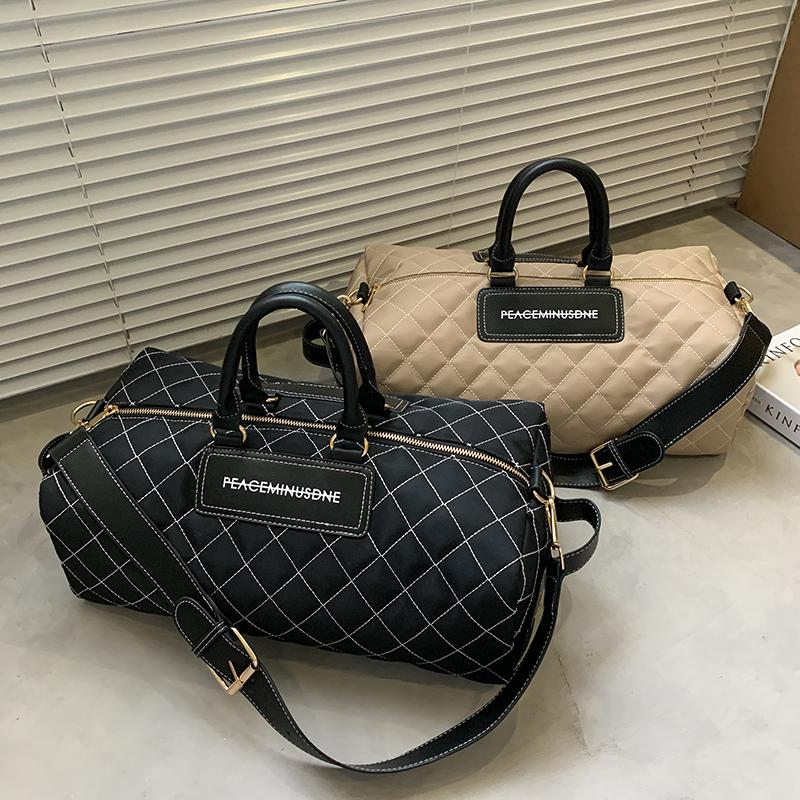 Shoulder Bags For Designer High Capacity Women 2021 Trend Hand Bag Women's Trending Tote Travel Handbags Pillow, Black
Shoulder Bags For Designer High Capacity Women 2021 Trend Hand Bag Women's Trending Tote Travel Handbags Pillow, Black