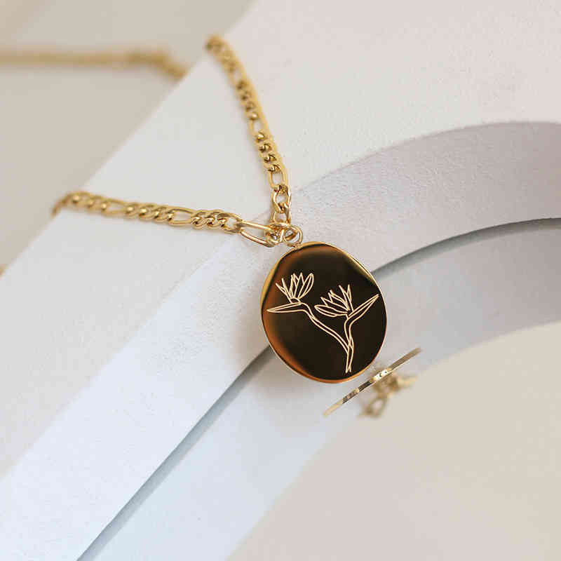 Beautiful Artistic Strelitzia Flower Pendants and Neckalces for Women 18k Gold Color Chain Choker Stainless Steel Female Jewelry
Beautiful Artistic Strelitzia Flower Pendants and Neckalces for Women 18k Gold Color Chain Choker Stainless Steel Female Jewelry