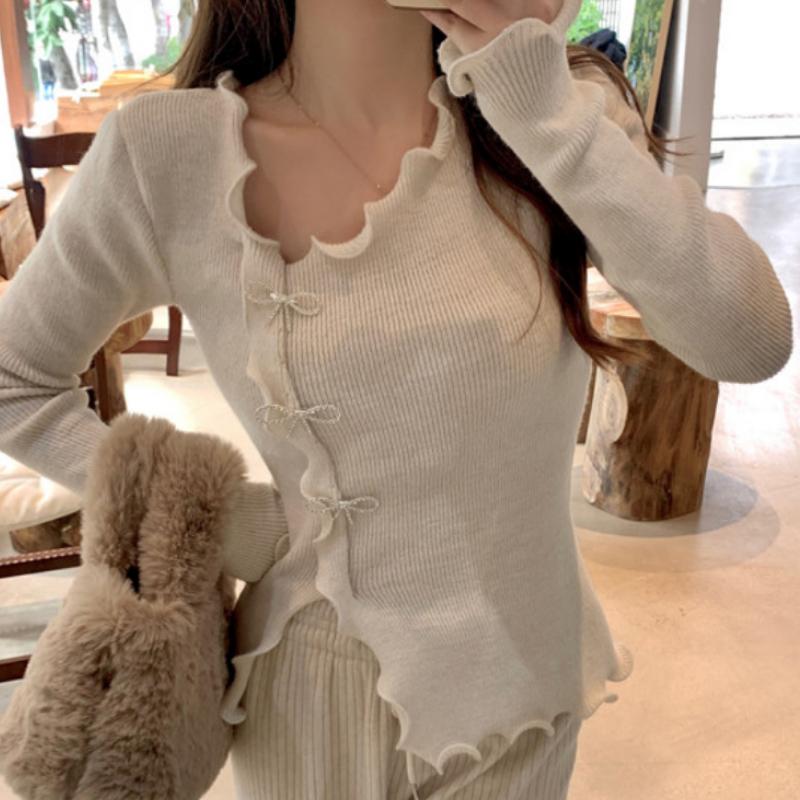 Women's Sweaters Y2k Knit Sweater Women Bow Knot Irregular Design Sense Niche Tight-fitting Inner Base Shirt Autumn And Winter Top, White;black
Women's Sweaters Y2k Knit Sweater Women Bow Knot Irregular Design Sense Niche Tight-fitting Inner Base Shirt Autumn And Winter Top, White;black
