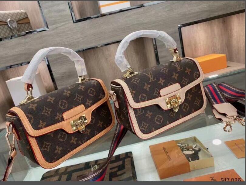 2021 fashion shoulder bags for Women Leather handbag Crossbody bag messenger famous brands designer handbags high quality flower, Red;black
2021 fashion shoulder bags for Women Leather handbag Crossbody bag messenger famous brands designer handbags high quality flower, Red;black