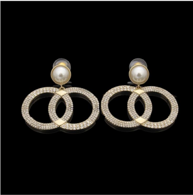 Single pearl hanging large c letter full drill Earrings women's foreign trade Earrings
Single pearl hanging large c letter full drill Earrings women's foreign trade Earrings