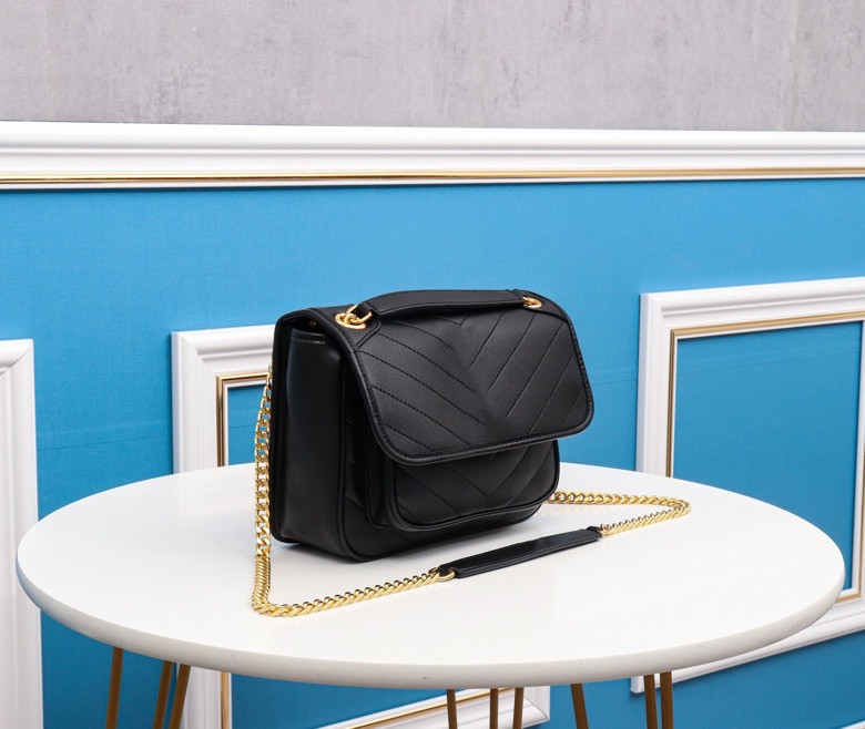 Designers Handbag Woman Shopping Bag 2021 Top quality Genuine Leather Purse Euroe Luxurys Classical Famous Women Casual 23-16.5-12cm, Shoebox is not sold separately
Designers Handbag Woman Shopping Bag 2021 Top quality Genuine Leather Purse Euroe Luxurys Classical Famous Women Casual 23-16.5-12cm, Shoebox is not sold separately
