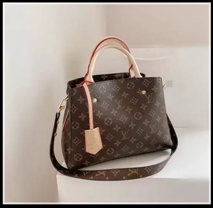 LVLOUISVITTON bagVUTTON Designer bags High Quality Luxury Handbags Purses Bag Women Tote Brand Letter Embossing Genui
LVLOUISVITTON bagVUTTON Designer bags High Quality Luxury Handbags Purses Bag Women Tote Brand Letter Embossing Genui