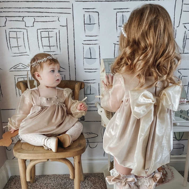 Baby Girl Smocked Romper Infant Smock Handmade Jumpsuit Toddler Girls Vintage Velvet Rompers Children Spanish Boutique Clothes 210615