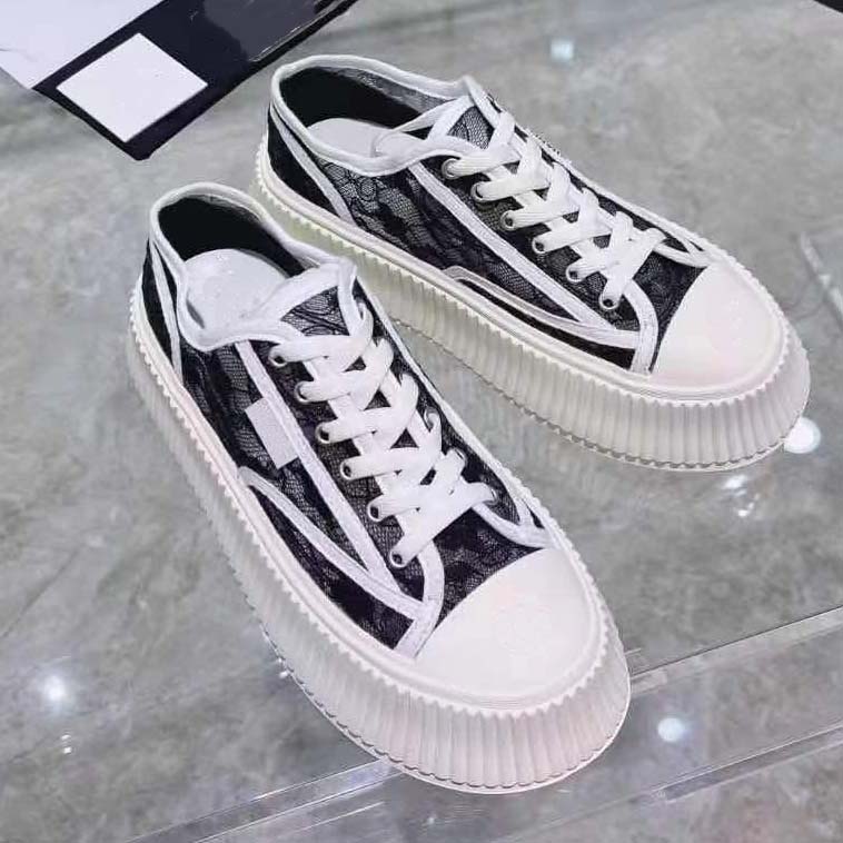Top Quality Canvas Women Casual Shoes Classic Black White Skateboard Shoe Laced Up Sneaker 35-40 With box
Top Quality Canvas Women Casual Shoes Classic Black White Skateboard Shoe Laced Up Sneaker 35-40 With box