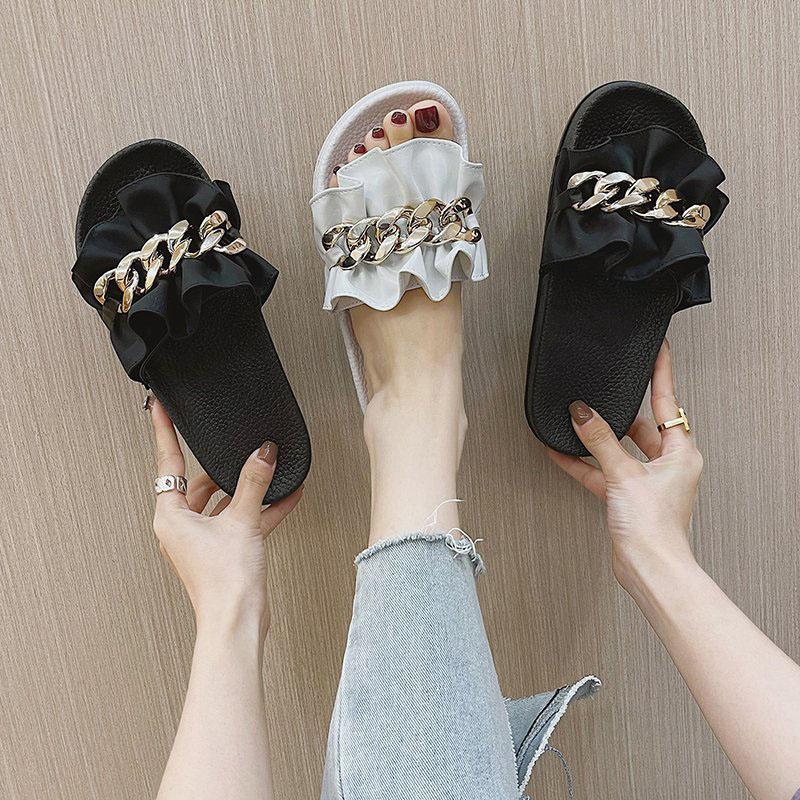 Slippers 2021 Pleated Metal Chain Women Sandals Flip Flops Summer Beach Shoes Woman Beads Thicken Soled Slides Plus Size 40/42, White chain
Slippers 2021 Pleated Metal Chain Women Sandals Flip Flops Summer Beach Shoes Woman Beads Thicken Soled Slides Plus Size 40/42, White chain