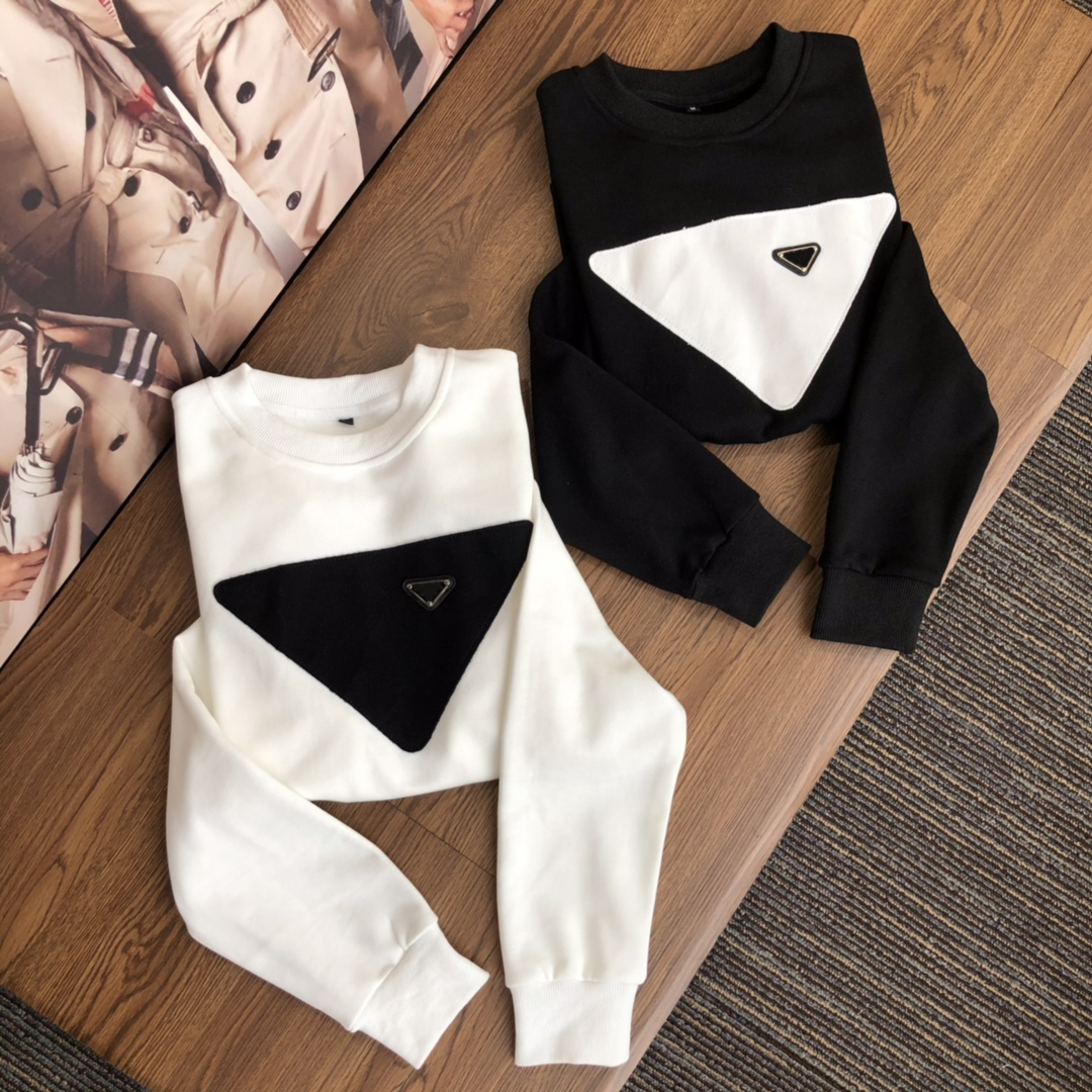 Autumn and winter new men's sweater round neck triangle hoodie standard cotton fashion casual all-match men ands women
Autumn and winter new men's sweater round neck triangle hoodie standard cotton fashion casual all-match men ands women