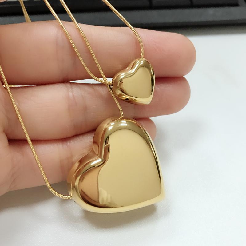 Pendant Necklaces Arrivals Simple Metal Peach Heart Titanium Steel Necklace Girl's Clavicle Chain For Women 
Pendant Necklaces Arrivals Simple Metal Peach Heart Titanium Steel Necklace Girl's Clavicle Chain For Women