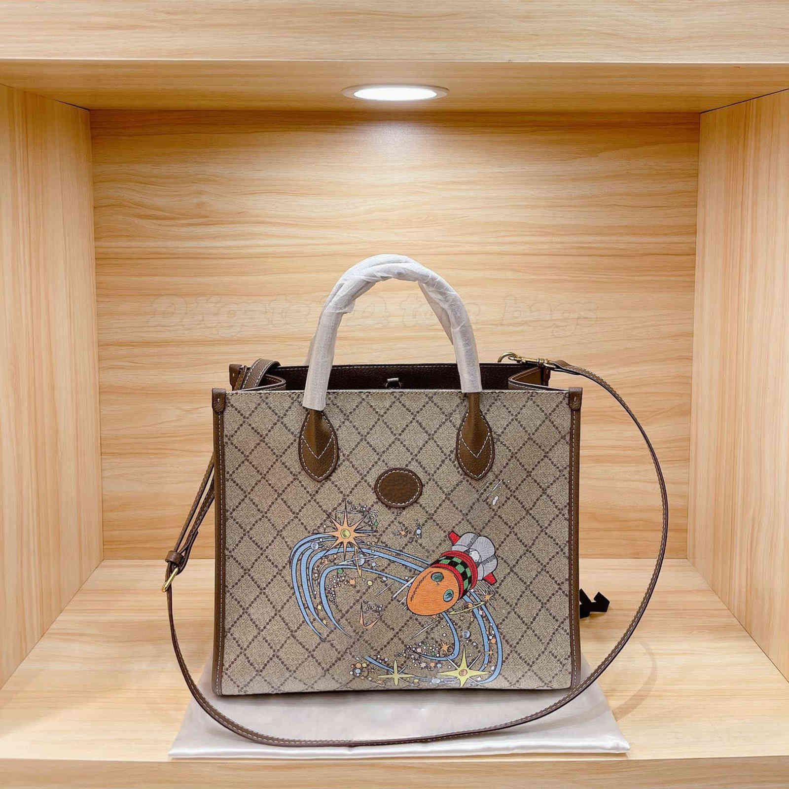 Luxurys Designers Lady Fashion Shoulder Bags Handbags Wallets Wave Pattern Shopping Thread Drawstring Leather Wallet Open Clutch Bag Totes, Brown
Luxurys Designers Lady Fashion Shoulder Bags Handbags Wallets Wave Pattern Shopping Thread Drawstring Leather Wallet Open Clutch Bag Totes, Brown