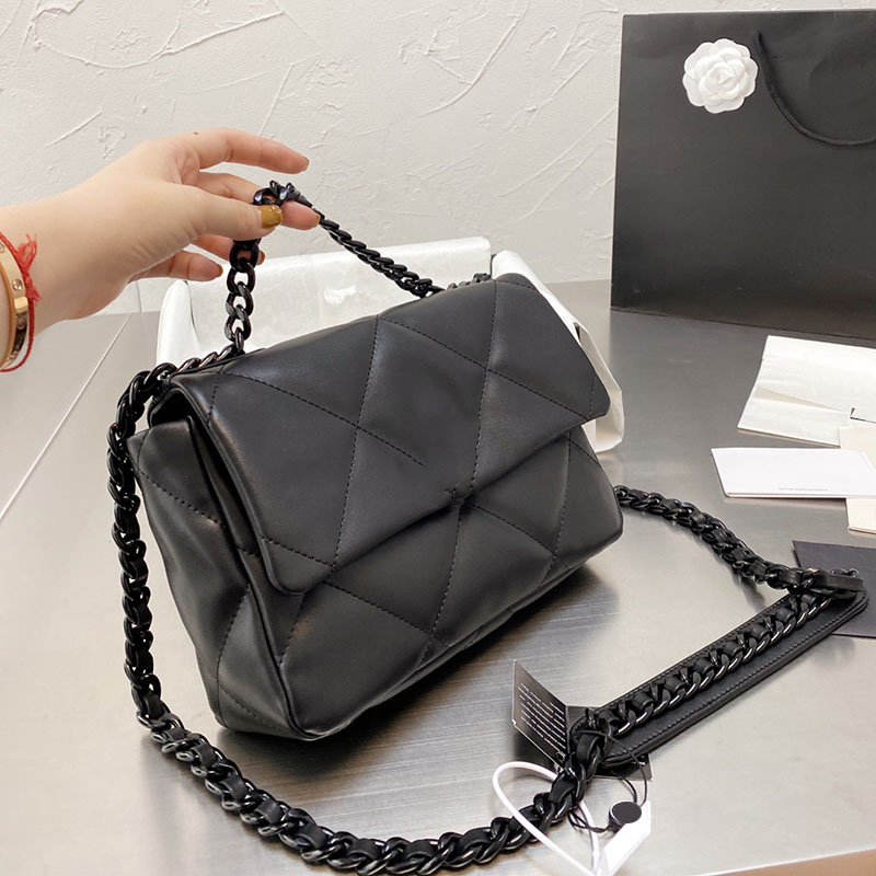 19Series Classic Mini Flap Bag Black Hardware Luxurys Designers Top Genuine Real Leather 25C Large Capacity Cosmetic Crossbody Shoulder Famous Brand Handbags
19Series Classic Mini Flap Bag Black Hardware Luxurys Designers Top Genuine Real Leather 25C Large Capacity Cosmetic Crossbody Shoulder Famous Brand Handbags