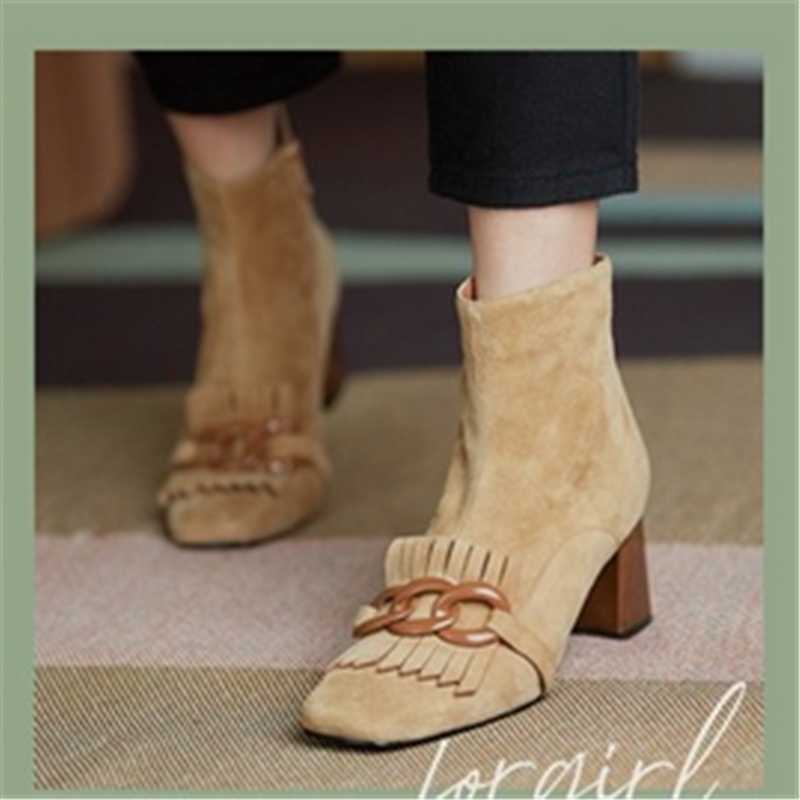 Boots French Retro Short Women's Sheepskin Suede Autumn And Winter Single Lining Small Square Toe Fashion Shoes, Black
Boots French Retro Short Women's Sheepskin Suede Autumn And Winter Single Lining Small Square Toe Fashion Shoes, Black