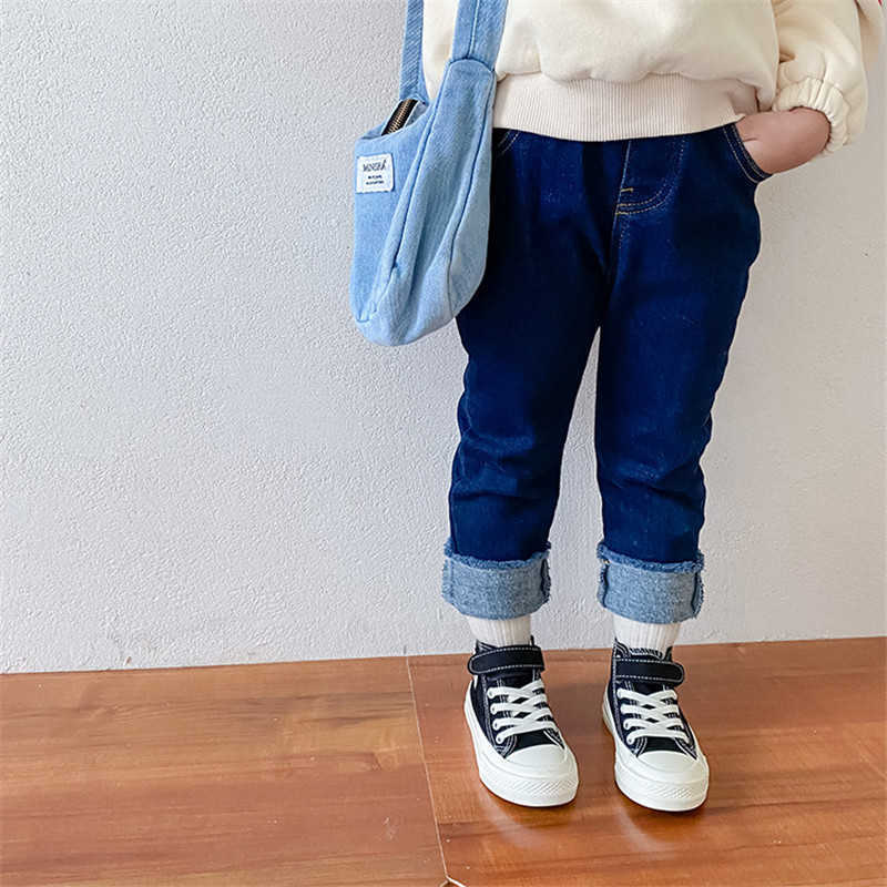 Children's raw-edged blue casual jeans boys and girls warm fleece straight pants winter 210615
Children's raw-edged blue casual jeans boys and girls warm fleece straight pants winter 210615
