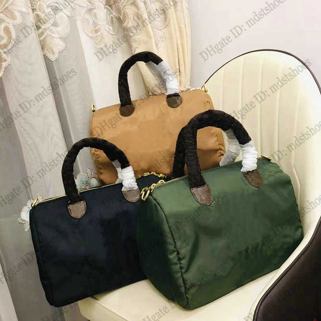 2021 Winter Speedy Bandouliere 30 Tote Bag Econyl regenerated Nylon Womens Designer Pillow Handle bags Luxurys Shoulder Bag Cross body
2021 Winter Speedy Bandouliere 30 Tote Bag Econyl regenerated Nylon Womens Designer Pillow Handle bags Luxurys Shoulder Bag Cross body