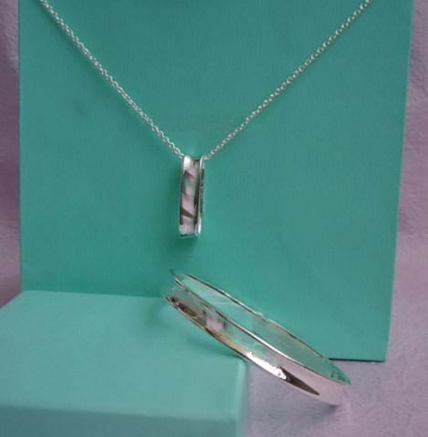 LOVE BIG Heart Bracelet Necklace Designer tif s925 Luxury silver Platinum Woman Christmas gift Jewelry Sets
LOVE BIG Heart Bracelet Necklace Designer tif s925 Luxury silver Platinum Woman Christmas gift Jewelry Sets