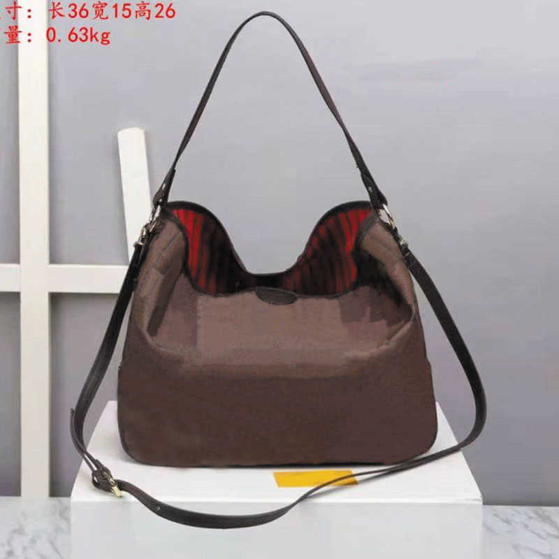 CLASSIC FLOWER Tote Handbag Bag High-Capacity Women Shopping Bags Fashion Old Flower Shoulder Back Package Travelling Pouch Long Starp Multiple Colors
CLASSIC FLOWER Tote Handbag Bag High-Capacity Women Shopping Bags Fashion Old Flower Shoulder Back Package Travelling Pouch Long Starp Multiple Colors