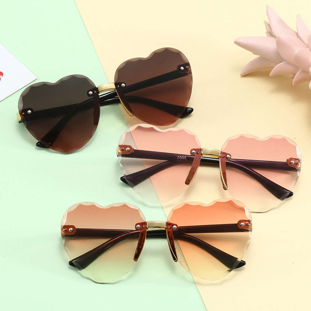sunglasses Children's cut edge love girls frameless ocean Sunglasses gradient peach heart glasses, Blue
sunglasses Children's cut edge love girls frameless ocean Sunglasses gradient peach heart glasses, Blue