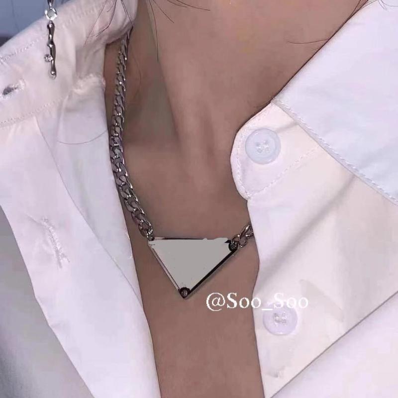 Chains Inverted Triangle Metal Standard Peach Heart Pendant Collarbone Chain Women's Net Red Tide Necklace Design Sense Neck 2021, Silver 
Chains Inverted Triangle Metal Standard Peach Heart Pendant Collarbone Chain Women's Net Red Tide Necklace Design Sense Neck 2021, Silver