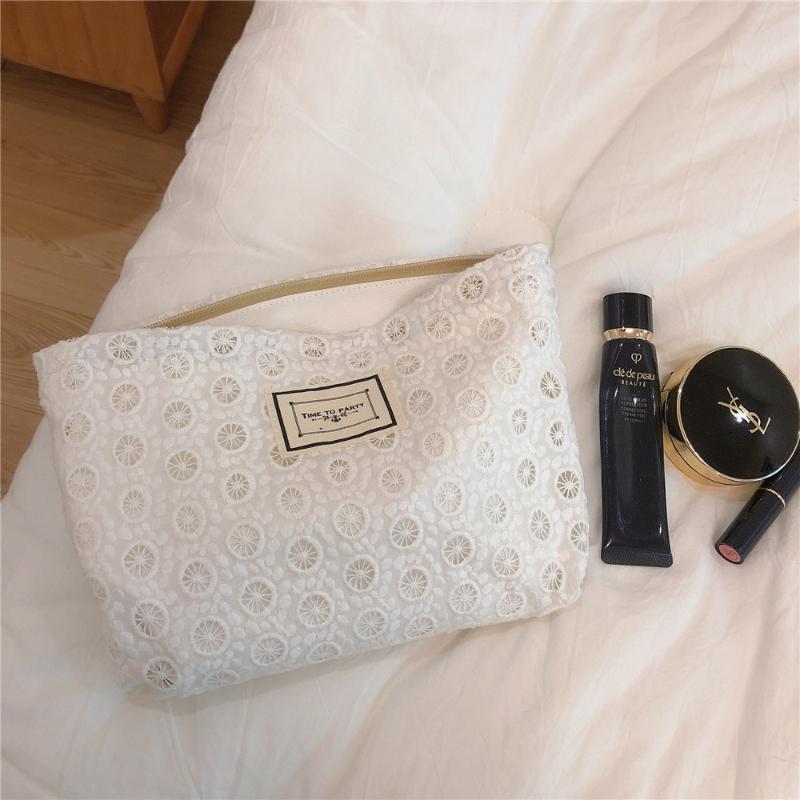 Cosmetic Bags & Cases Women Bag Embroidery Lace Clutch Makeup Necesserie Organizer Travel Toiletry Pure White Pouch Storage
Cosmetic Bags & Cases Women Bag Embroidery Lace Clutch Makeup Necesserie Organizer Travel Toiletry Pure White Pouch Storage