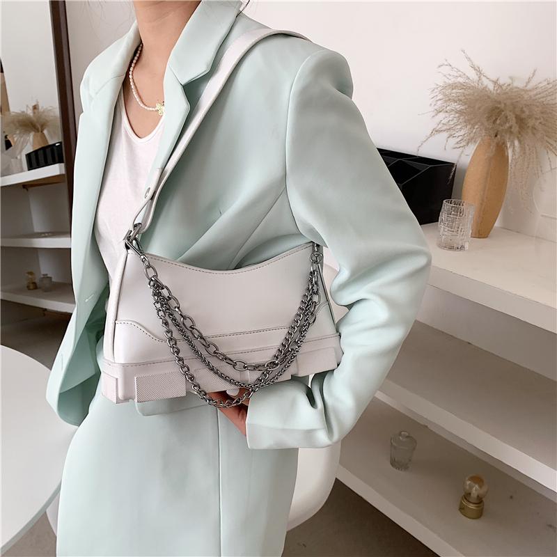 Evening Bags 2021 Fashion Underarm Bag Simple Women PU Leather Wide Shoulder Strap Retro Tire Sole Portable Street Crossbody Handbag, Black
Evening Bags 2021 Fashion Underarm Bag Simple Women PU Leather Wide Shoulder Strap Retro Tire Sole Portable Street Crossbody Handbag, Black