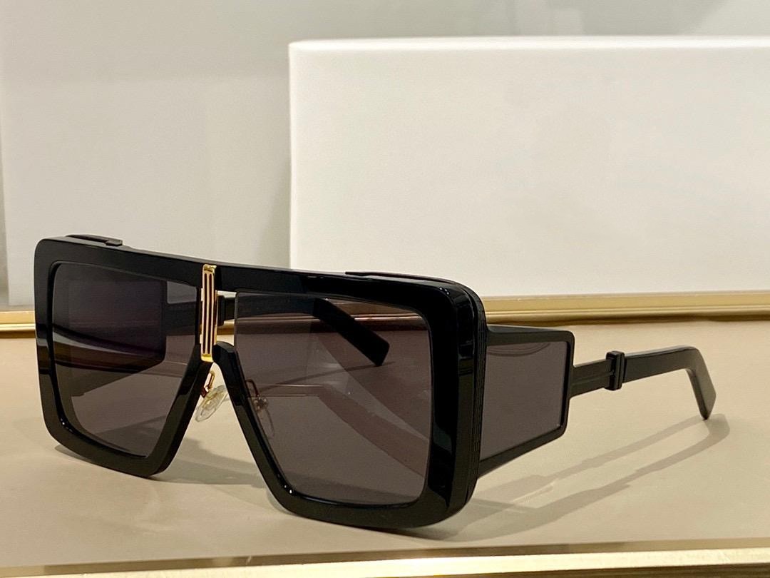 Mens Sunglasses for women men sun glasses womens fashion style protects eyes UV400 lens top quality with case 066
Mens Sunglasses for women men sun glasses womens fashion style protects eyes UV400 lens top quality with case 066