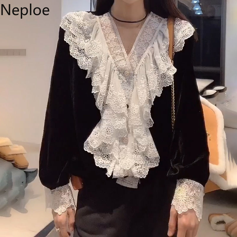 Neploe Vintage Blouses Women Heavy Lace Patchwork Shirts Sweet Ruffles V-neck Blouse Black Velvet Tops Blusas Mujer De Moda 210422