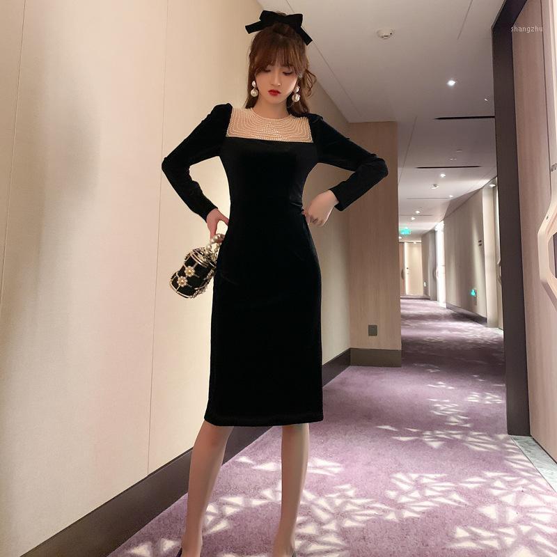 High End Black Women Dresses Autumn Vintage Long Sleeve Office Ladies Runway Party Red A Line Beading Velvet Dress Vestidos
High End Black Women Dresses Autumn Vintage Long Sleeve Office Ladies Runway Party Red A Line Beading Velvet Dress Vestidos