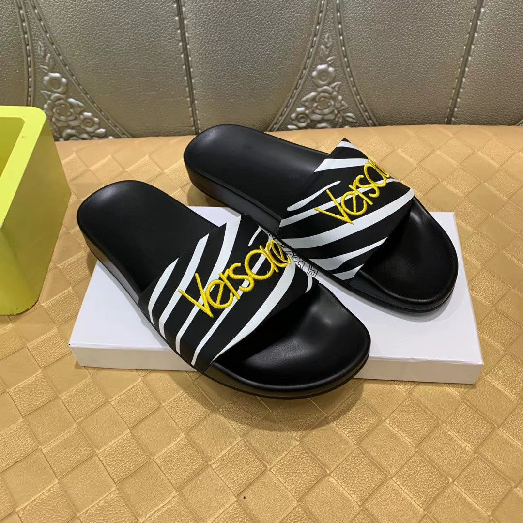 Europe Station Summer New Men Slippers Korean Tide Brand Flip Flop Antiskid Outdoor Leisure Beach High Grade Sandal, Black
Europe Station Summer New Men Slippers Korean Tide Brand Flip Flop Antiskid Outdoor Leisure Beach High Grade Sandal, Black