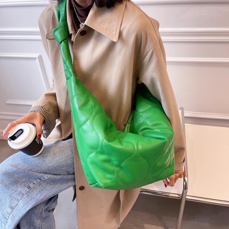 Evening Bags Fashion Large Tote Padded Handbags Designer Quilted Women Shoulder Bag Luxury Leather Down Cotton Crossbody Dumpling Purse, Green
Evening Bags Fashion Large Tote Padded Handbags Designer Quilted Women Shoulder Bag Luxury Leather Down Cotton Crossbody Dumpling Purse, Green