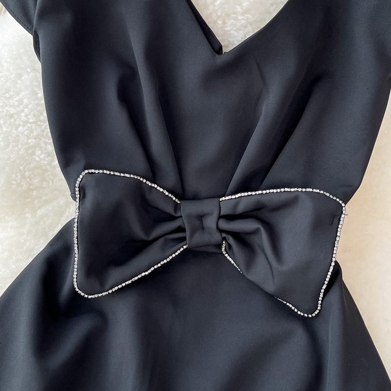Kimutomo Chic Bow High Waist Black Dress Women Elegant Summer Fashion V-neck Backless Slim A-line Solid Color Vestido Femme 210521