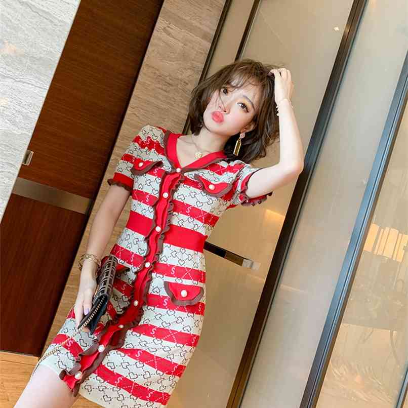 Fashion women' knitted dress summer goddess Fan Wanghong waist thin striped V-neck 210520, Red
Fashion women' knitted dress summer goddess Fan Wanghong waist thin striped V-neck 210520, Red