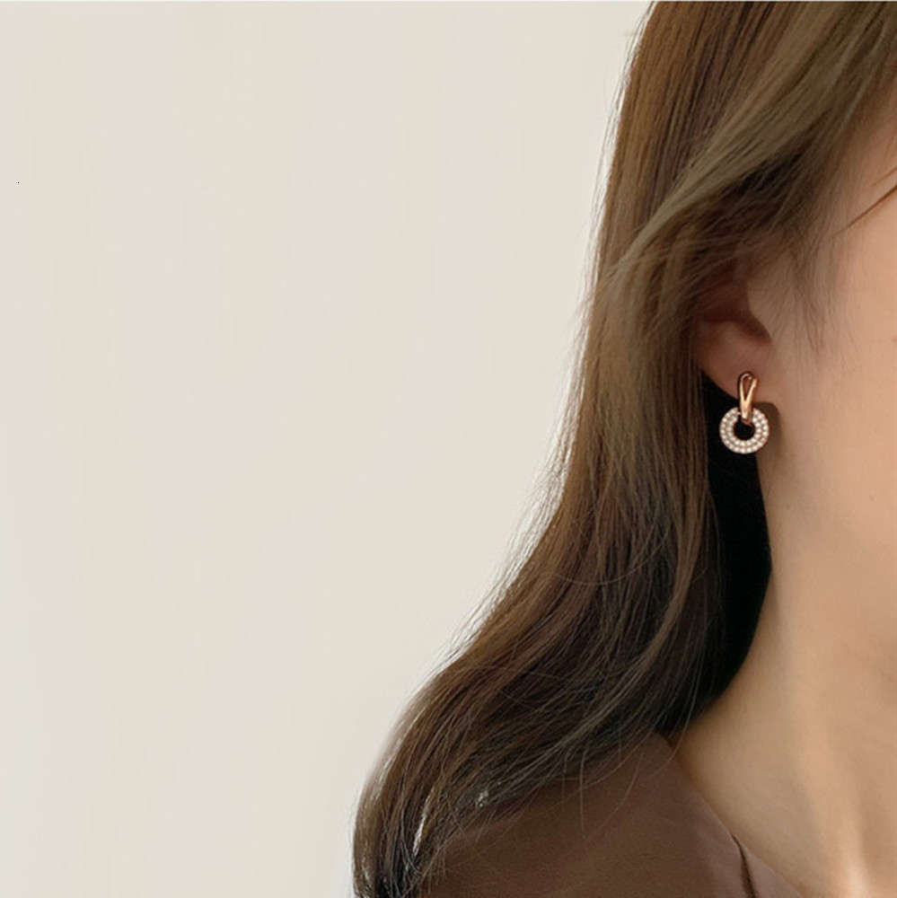 earrings S925 silver needle South Korea fashion simple high-grade feeling net red small ring full diamond earrings, Golden
earrings S925 silver needle South Korea fashion simple high-grade feeling net red small ring full diamond earrings, Golden