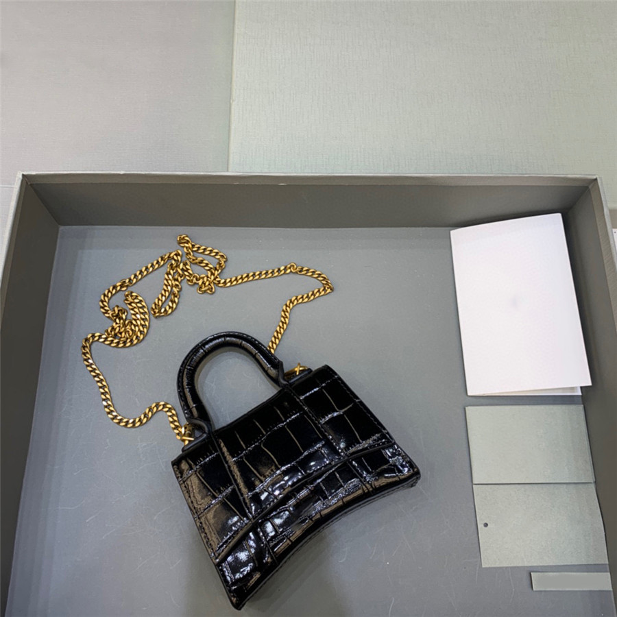Hottest Women Bag Hourglass Handbag Black Shiny Crocodile Embossed Cow Leather Shoulder Bags Grey Pink Black Silver Gold Chain 11.5*14*4.5cm
Hottest Women Bag Hourglass Handbag Black Shiny Crocodile Embossed Cow Leather Shoulder Bags Grey Pink Black Silver Gold Chain 11.5*14*4.5cm