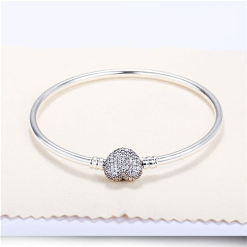 Authentic 925 Sterling Silver Bracelet Clear Cubic Zirconia Fits European Pan Style Jewelry Charms & Beads 590787CZ with Original BOX
Authentic 925 Sterling Silver Bracelet Clear Cubic Zirconia Fits European Pan Style Jewelry Charms & Beads 590787CZ with Original BOX