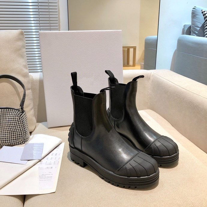 Fashion Womens High Heel Boot Metal Letter Real Leather Designer Shoe Autumn Winter Short Boots Martin Shoes size35-40, 01
Fashion Womens High Heel Boot Metal Letter Real Leather Designer Shoe Autumn Winter Short Boots Martin Shoes size35-40, 01