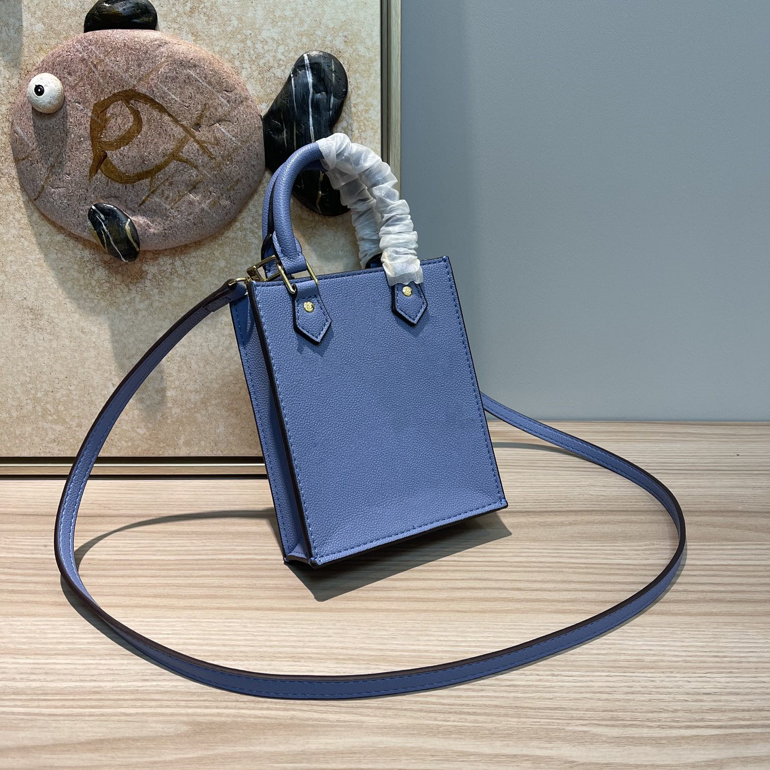 2021 Women Luxury Designer Small square Shoulder Bags wholesale fashion handbags Mini Classic Genuine Leather bag, Box
2021 Women Luxury Designer Small square Shoulder Bags wholesale fashion handbags Mini Classic Genuine Leather bag, Box