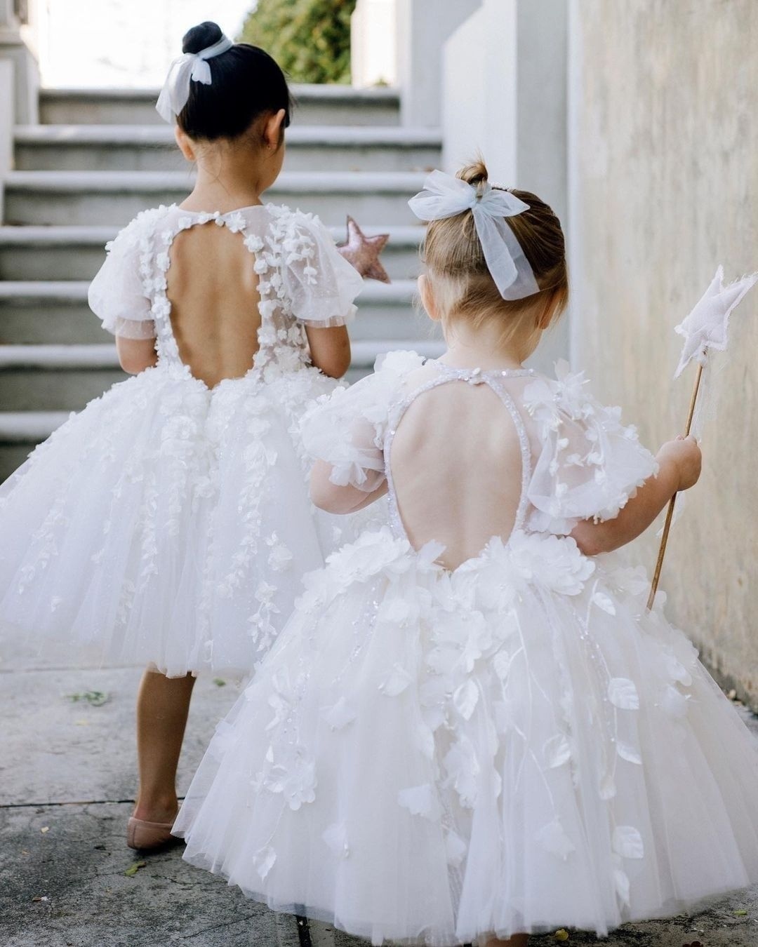 Lovely Beads Flower Girls Dress Cute Jewel Neck Hand Made Flowers Short Sleeve Children Birthday Party Dresses Kids Wedding Prom Formal Wear