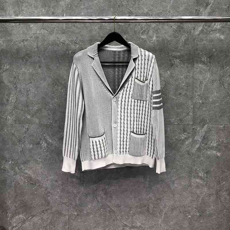 TB autumn and winter new British style knitted sleeve twisted Flower Button slim fit instead of wool cardigan, Black
TB autumn and winter new British style knitted sleeve twisted Flower Button slim fit instead of wool cardigan, Black