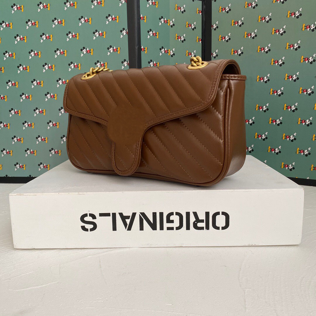Women's Genuine Leather Handbags Brand Designer Fashion Chains Crossbody Bags for Women 2021 Messenger Shoulder Bags Sapato Masculin, Brown
Women's Genuine Leather Handbags Brand Designer Fashion Chains Crossbody Bags for Women 2021 Messenger Shoulder Bags Sapato Masculin, Brown
