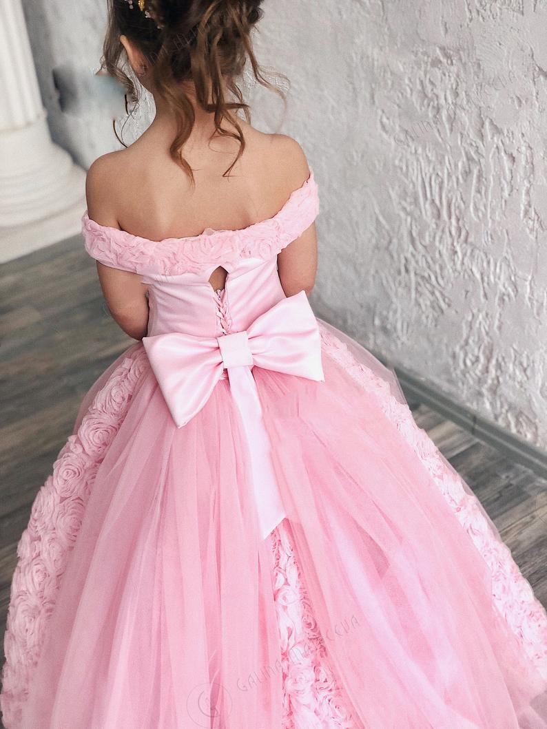 Cute 3D Floral Pink Flower Girls Dresses Off The Shoulder Long Kids Formal Wear Pageant Gown Princess Prom Birthday Dress Wedding Party Gowns With Bow