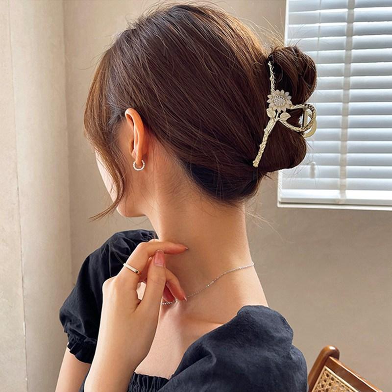 Hair Clips & Barrettes 2021 Women Elegant Flower Light Gold Color Metal Vintage Headband Hairpin Fashion Accessories, Golden;silver
Hair Clips & Barrettes 2021 Women Elegant Flower Light Gold Color Metal Vintage Headband Hairpin Fashion Accessories, Golden;silver
