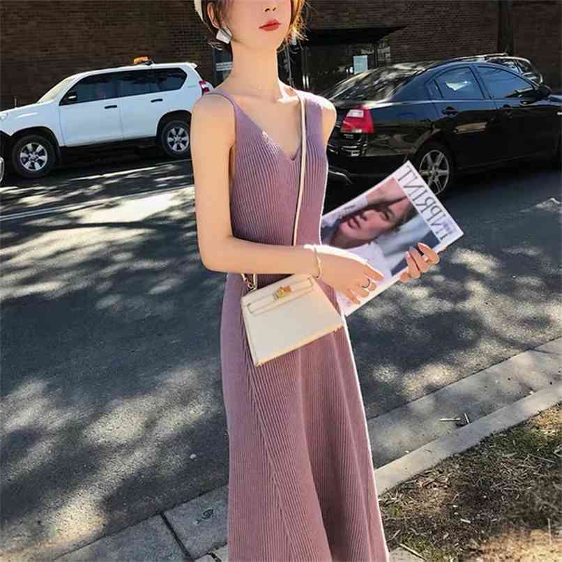 The v-neck knitted dress female long vest in the spring and autumn period skirt inside take render 210520, Ginger
The v-neck knitted dress female long vest in the spring and autumn period skirt inside take render 210520, Ginger