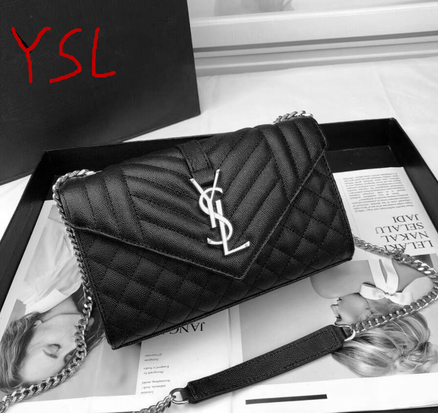 YSL
VITTON luxury brand Bag Women wallet Luxurys Designers Bags 2021 Crossbody Handbag handbags purse messenger tote GGLV&#, Red;black
YSL
VITTON luxury brand Bag Women wallet Luxurys Designers Bags 2021 Crossbody Handbag handbags purse messenger tote GGLV&#, Red;black