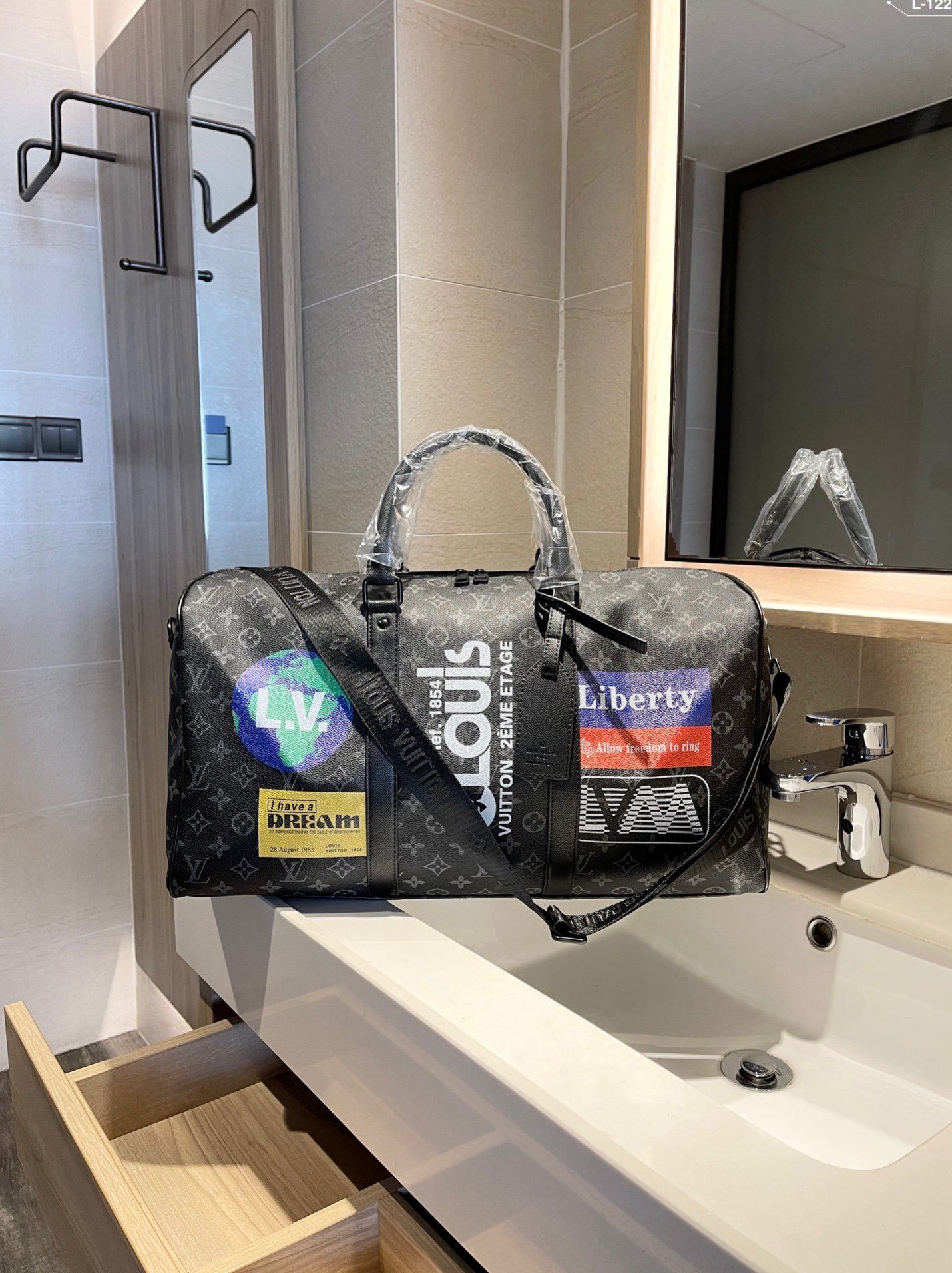 Luxury Designers Classic Leather Bags High Quality Brand Shoulder bag Women Crossbody Purse Handbag -L0092
Luxury Designers Classic Leather Bags High Quality Brand Shoulder bag Women Crossbody Purse Handbag -L0092