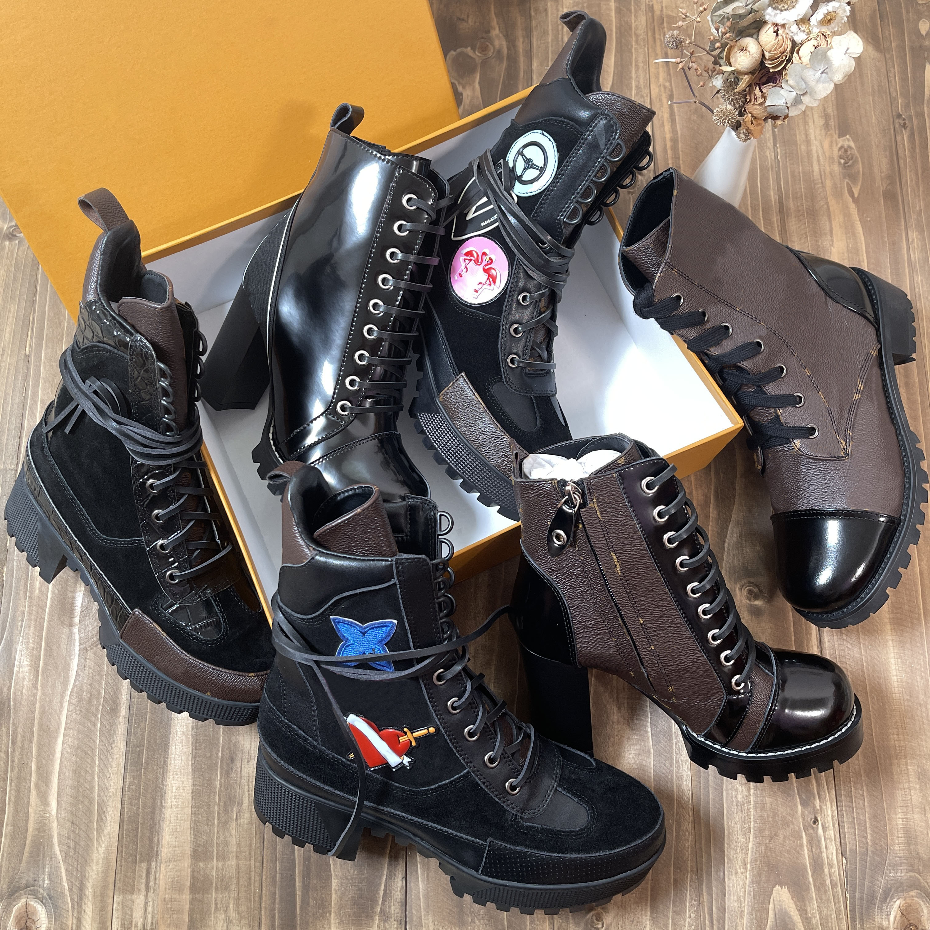 2021 designer women boots Martin Desert boo ts s Flamingo Love Arrow Medal 100% genuine leather thick winter shoes high heel size 35-42, Color 10
2021 designer women boots Martin Desert boo ts s Flamingo Love Arrow Medal 100% genuine leather thick winter shoes high heel size 35-42, Color 10