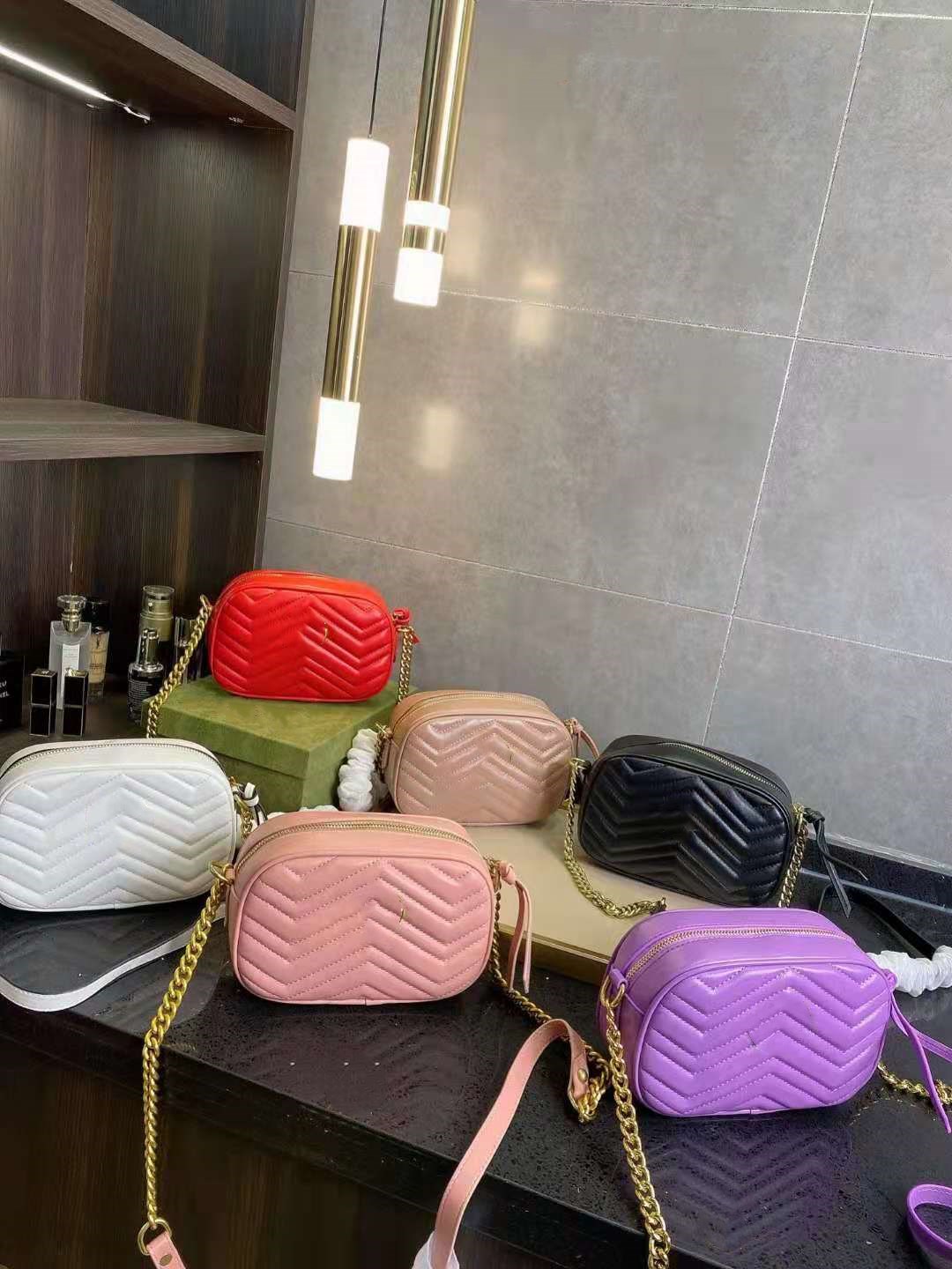 2021 camera bag classic series, can be one shoulder, Designers Womens Handbags Purses, available in six colors, size 20 * 13, shoulder bags,
2021 camera bag classic series, can be one shoulder, Designers Womens Handbags Purses, available in six colors, size 20 * 13, shoulder bags,