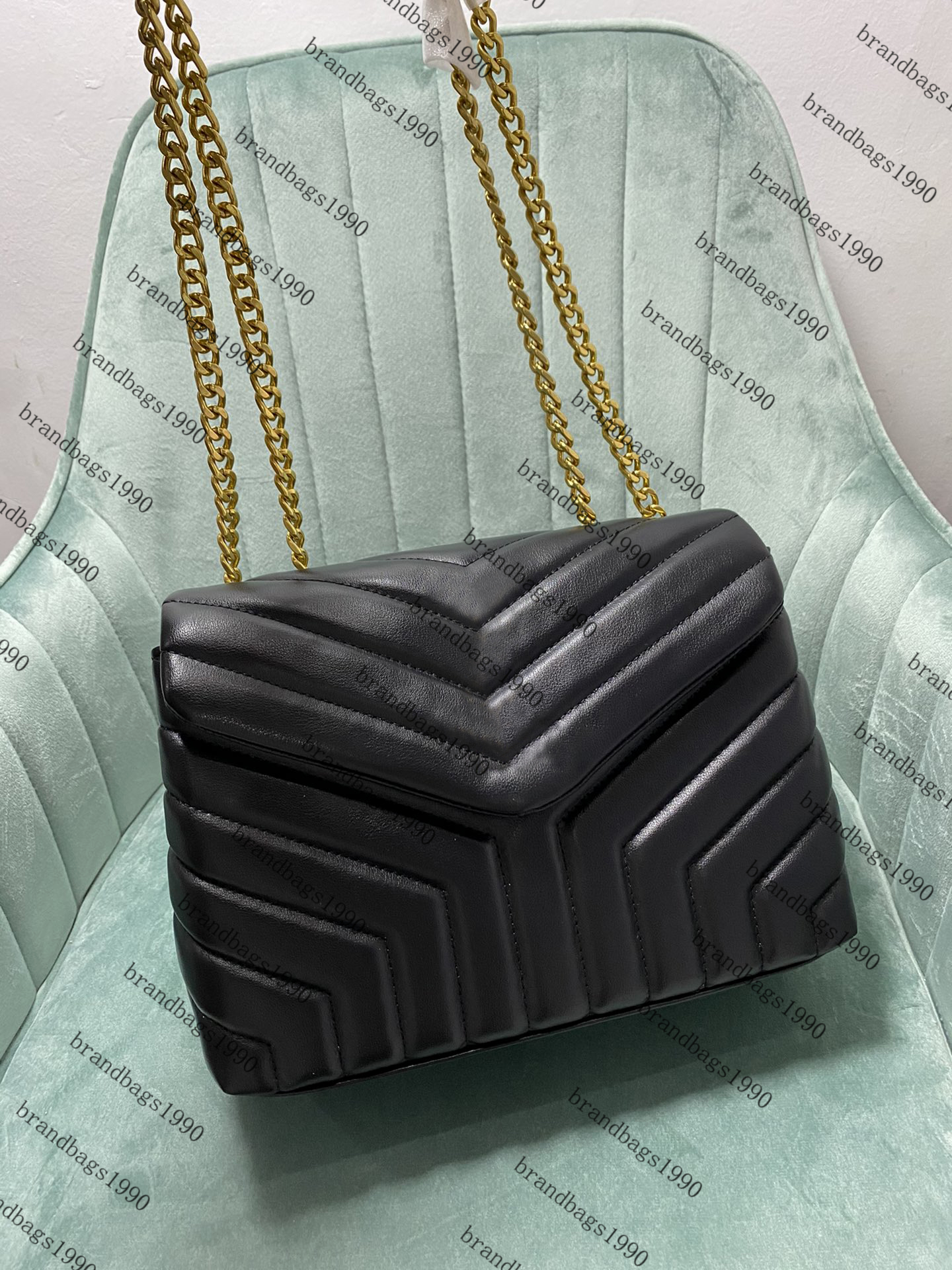 25cm Designer handbags square fat LOULOU chain bag Soft real leather women's tote large-capacity shoulder bags high quality quilted messenger handbag, Ribbon(not for sale separately)
25cm Designer handbags square fat LOULOU chain bag Soft real leather women's tote large-capacity shoulder bags high quality quilted messenger handbag, Ribbon(not for sale separately)