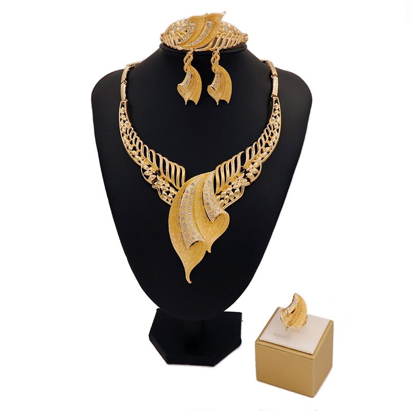Earrings & Necklace 2021 Fashion Exquisite Noble Gold Wholesale Nigerian Wedding Women Accessories Jewelry Set Bran R005, As pic
Earrings & Necklace 2021 Fashion Exquisite Noble Gold Wholesale Nigerian Wedding Women Accessories Jewelry Set Bran R005, As pic