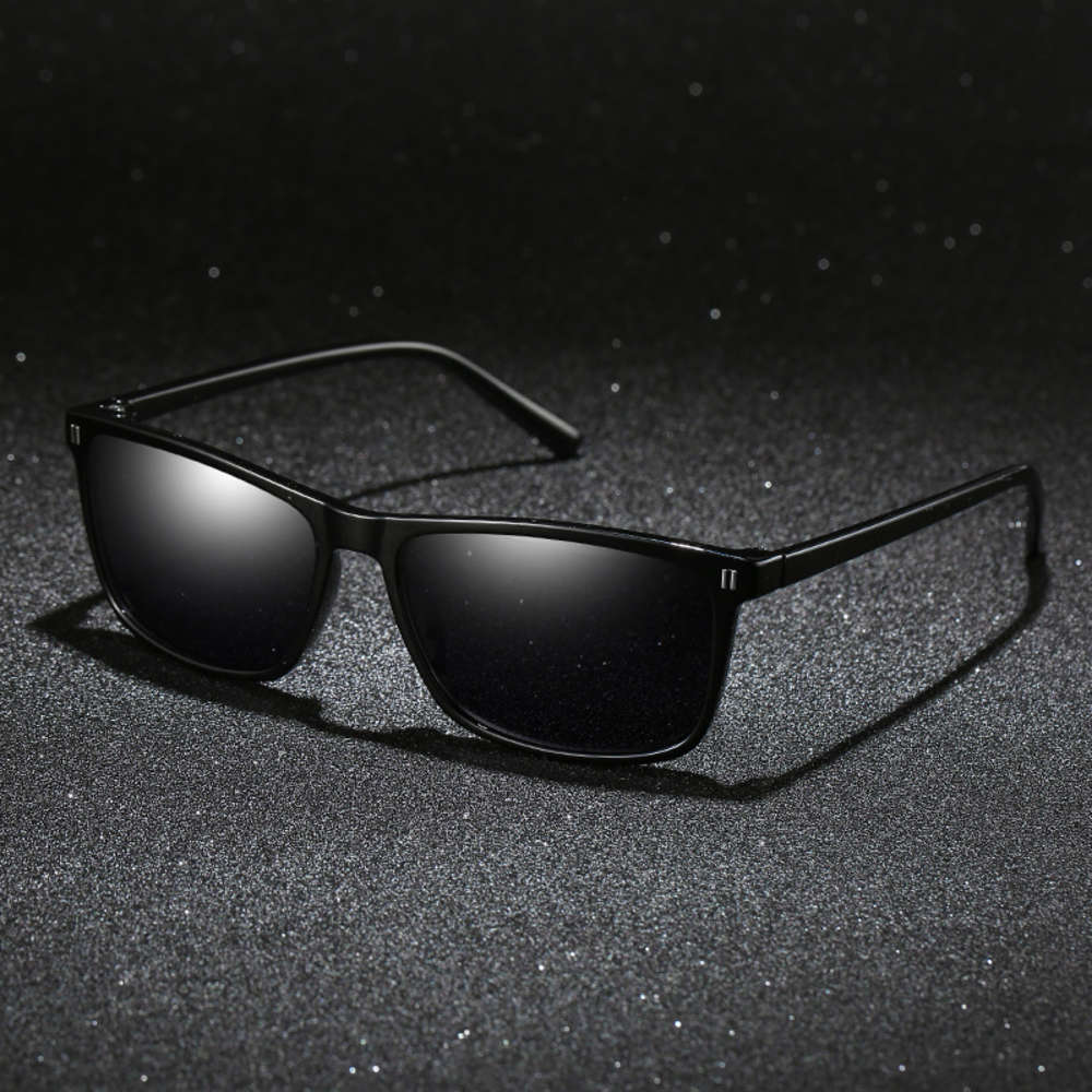 2021 new box sports men's Sunglass driving Sunglass trend glass
2021 new box sports men's Sunglass driving Sunglass trend glass