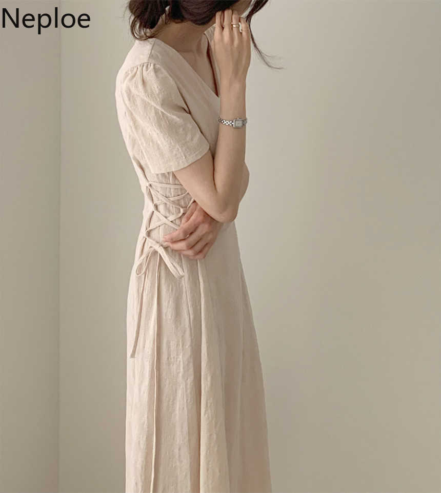 Neploe Korean Style Temperament Dresses Solid V-neck Short Puff Sleeve Bandage Vestidos Summer Elegant Fashion Dress 1B802 210630